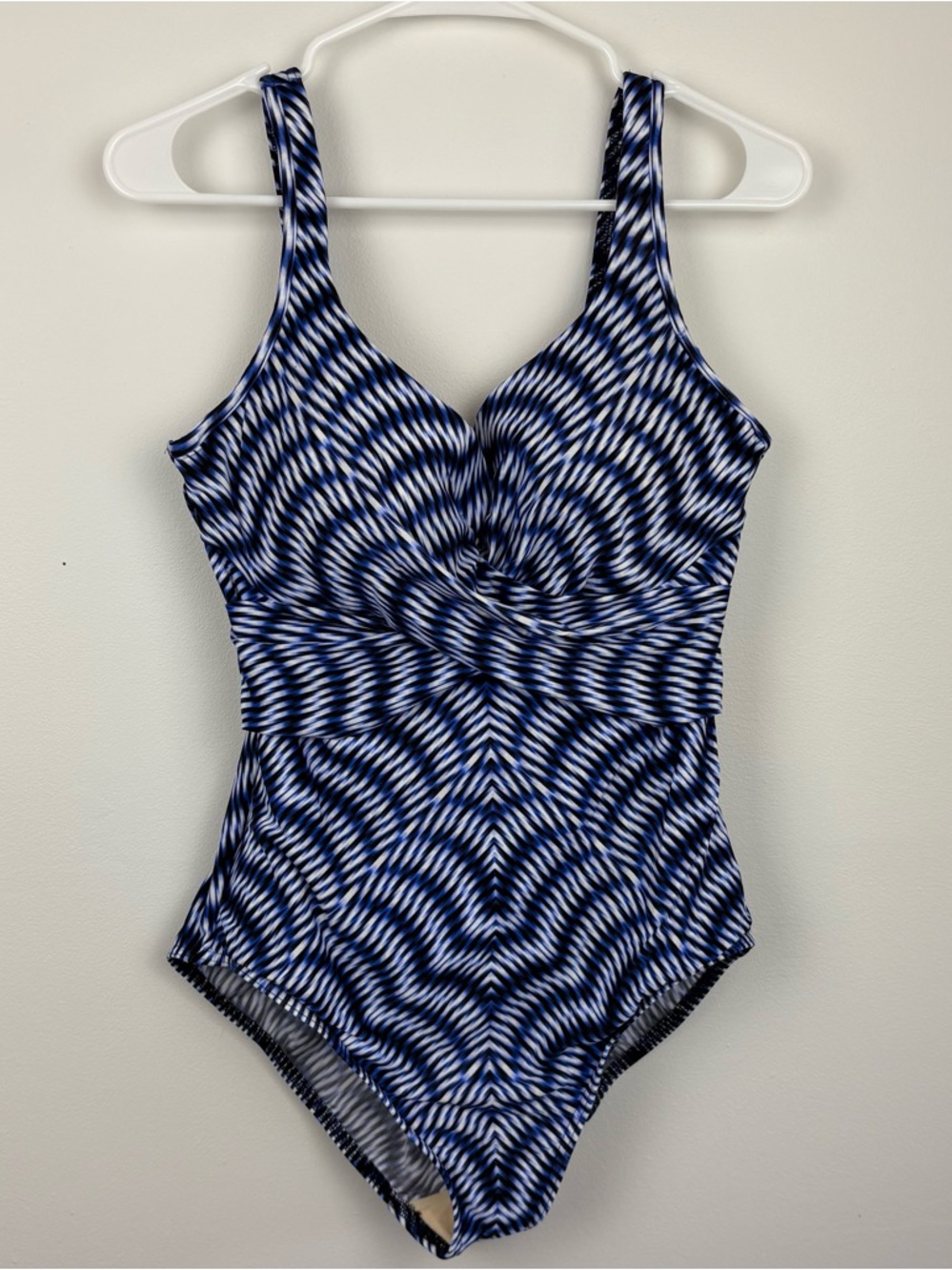 Miraclesuit Blue & White Hypnotique One-Piece Swimsuit Size 18 Snatched Slimming